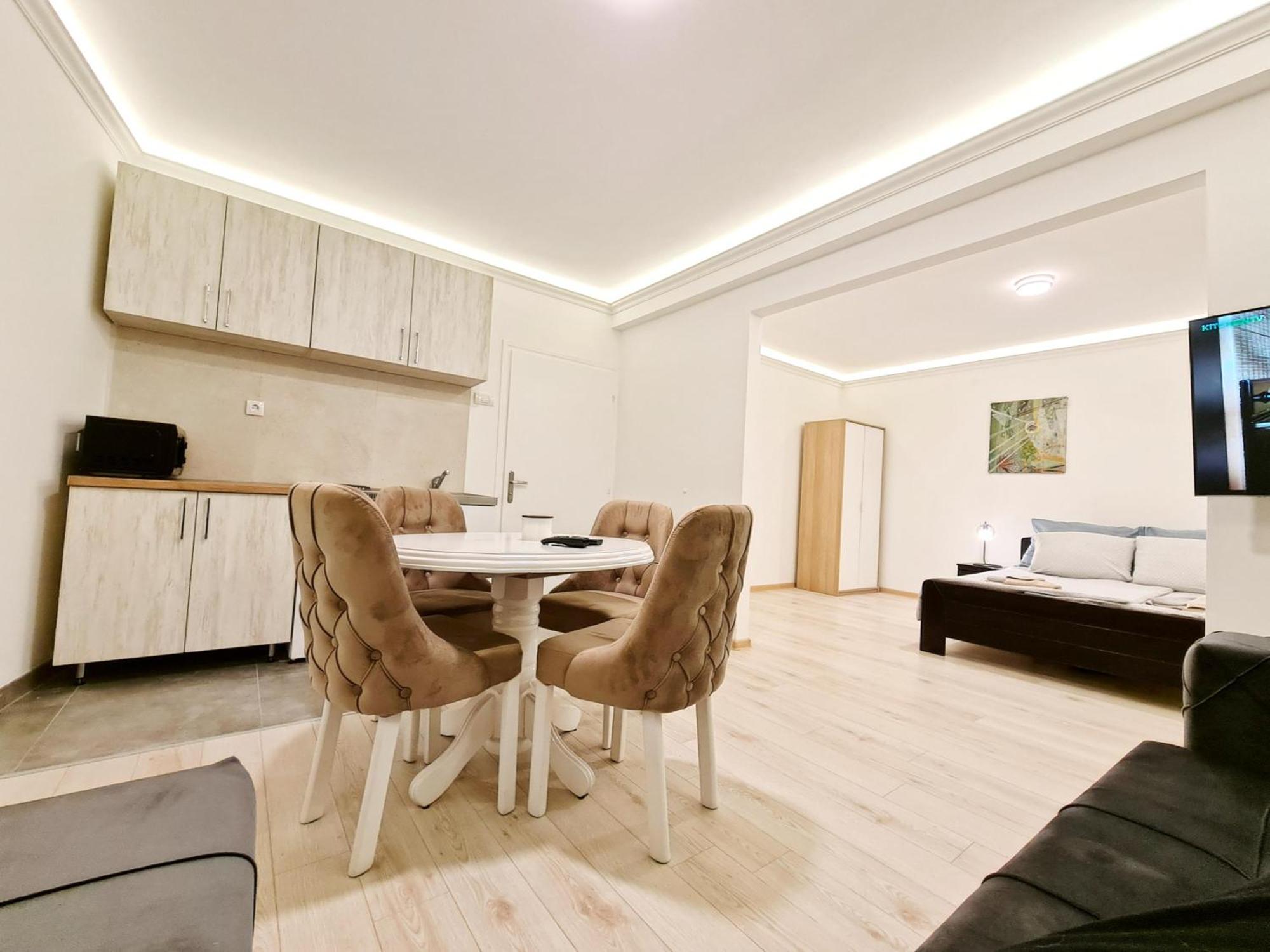 Modern Central Apartments Renovated Белград Екстериор снимка