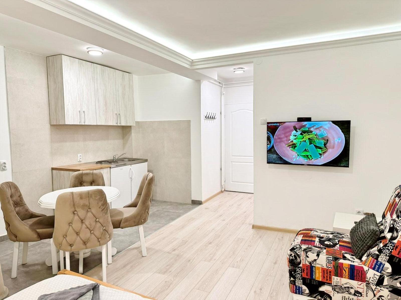 Modern Central Apartments Renovated Белград Екстериор снимка